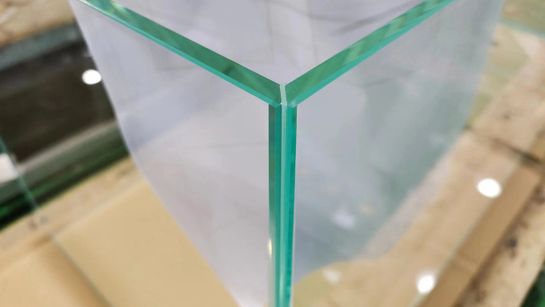 Ultra Pure Rimless Aquarium by ARC